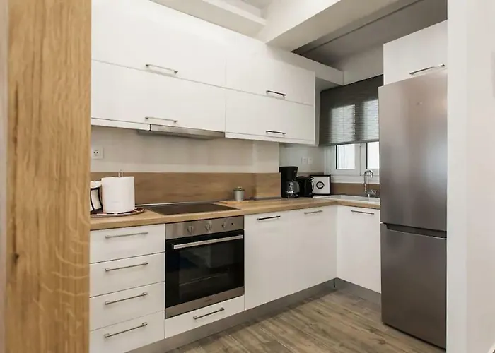Cosmosdome / Best Apartment In The Heart Of Athens !